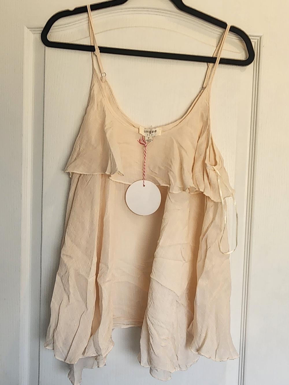 Umgee Cream Ruffle Spaghetti Strap Camisole M BNWT